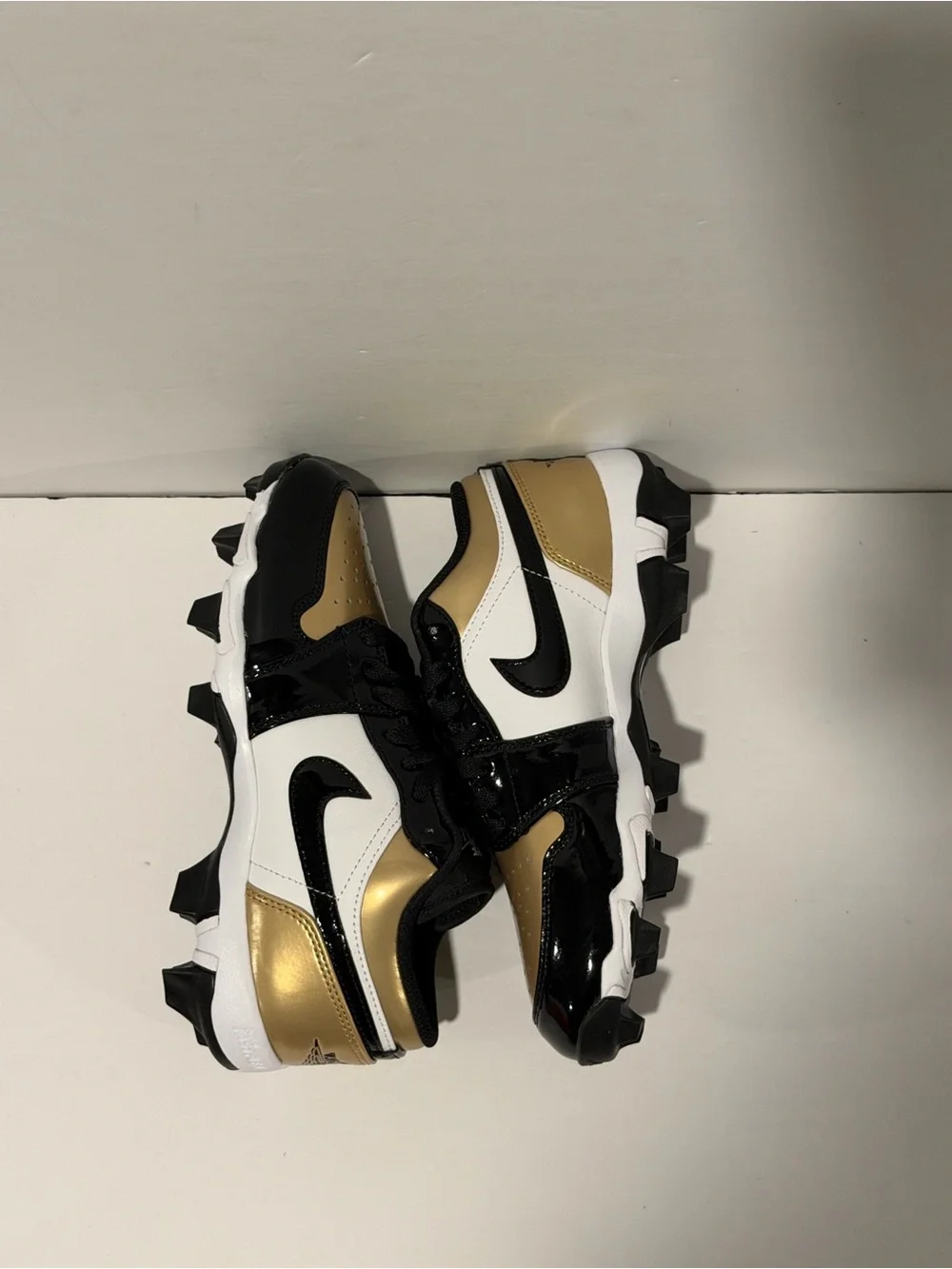 AJ1 Low Cleat Patent ‘Gold Toe’ (GS) Sz 5.5